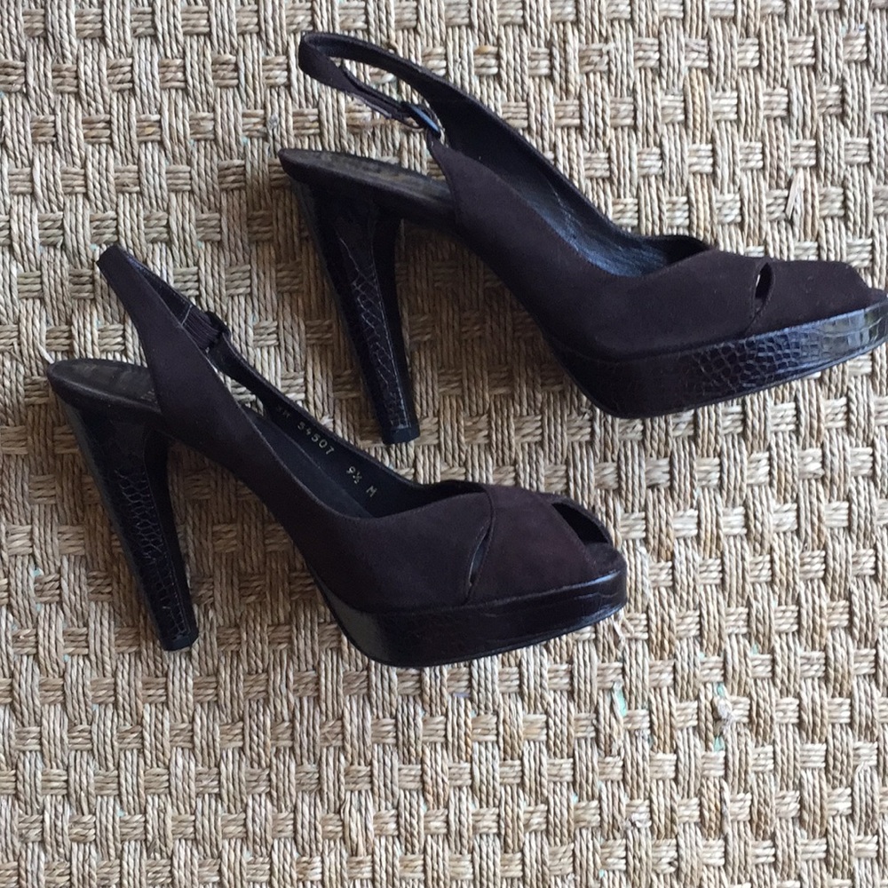 Stuart Weitzman 👠